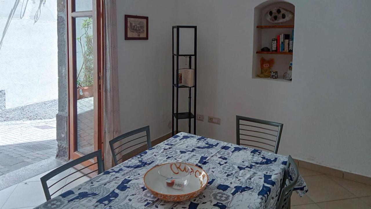 Casa Vacanza U Curtigghiu 리파리 외부 사진